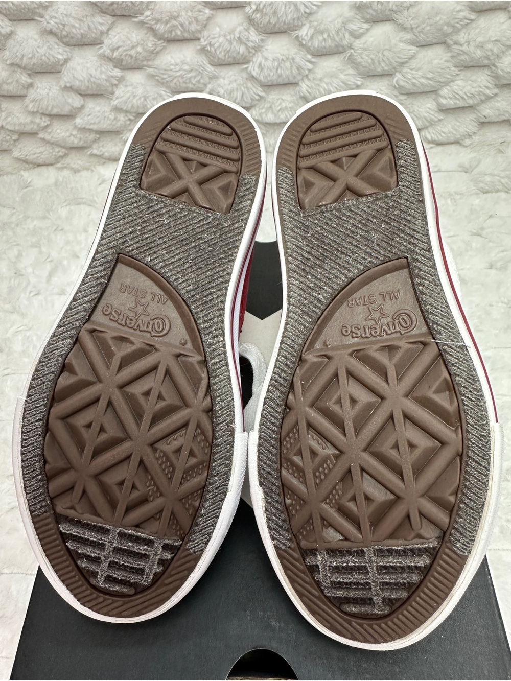 Converse Red Mid Top Slip On Sneakers Size 11 - Picture 6 of 7